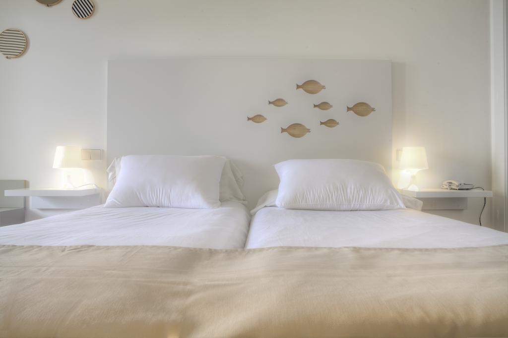 Carabela Hotel Peguera Bagian luar foto