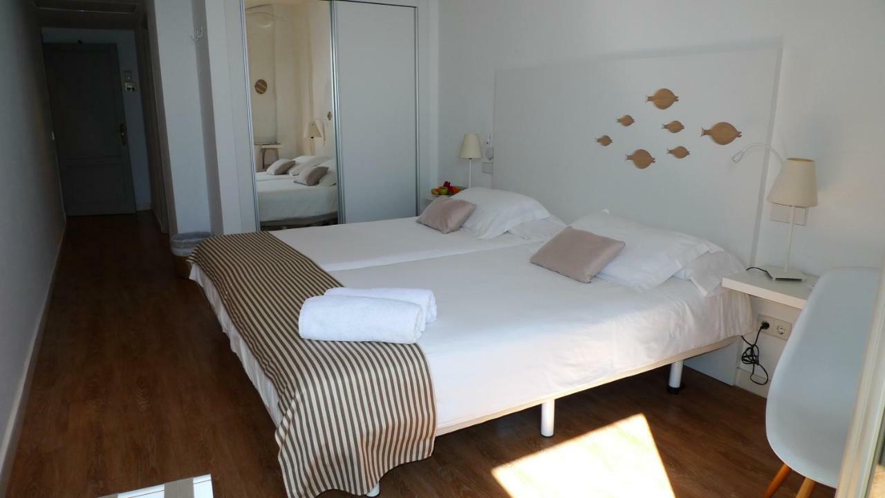 Carabela Hotel Peguera Bagian luar foto